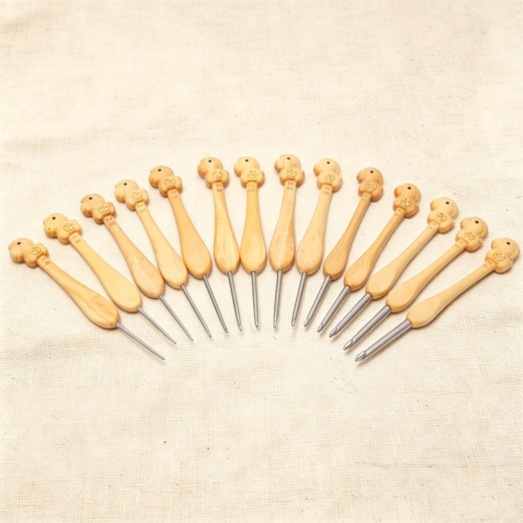Lucky Horse Wooden Crochet Hoo - огляд і ціна Wooden Crochet Hooks Ergonomic Handle